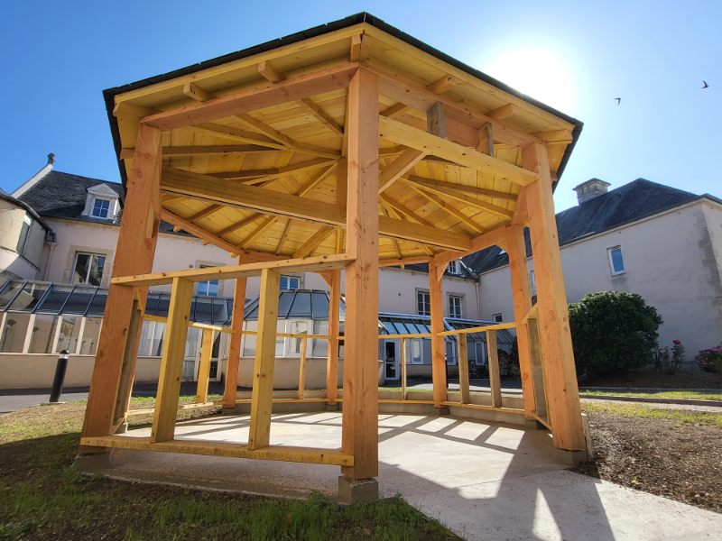 REALISATION DUN KIOSQUE MAISON DE RETRAITE DE TROARN