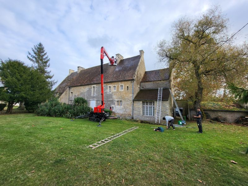 NETTOYAGE TOITURE AVEC NACELLE (1)