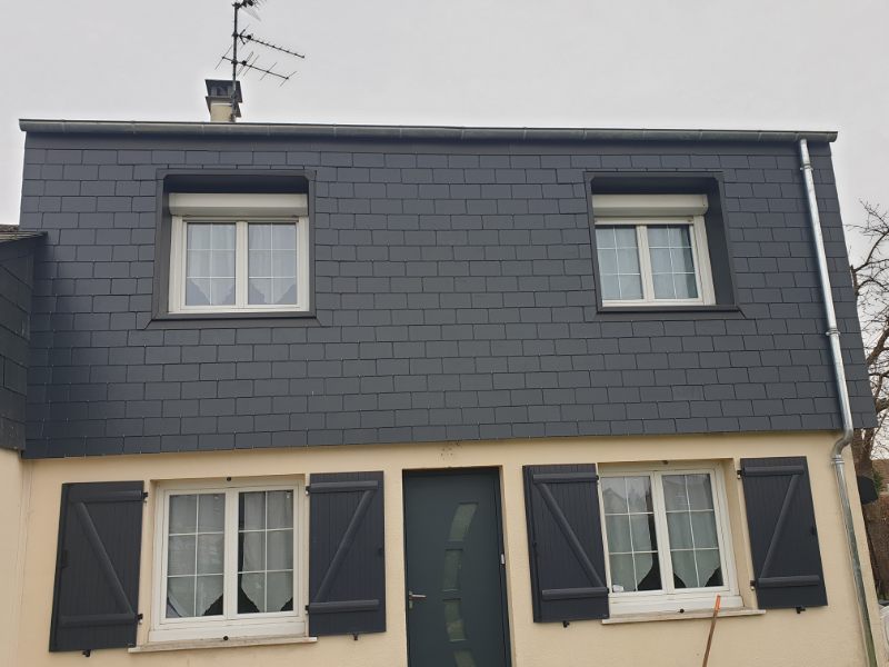 RENOVATION TOITURE DANS LE VERT VILLAGE TROARN ISOLATION POSE ARDOISE SYNTHETIQUE (3)